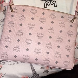 💓💓MCM Crossbody Clutch